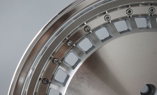 картинка Новые диски Stuttgart ST4 R17 5X100 ET35 J7,5, серебряные магазин  StreetTuning 