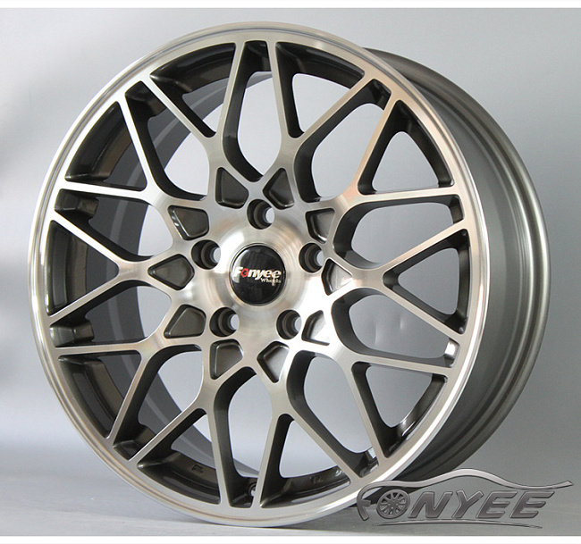 картинка Новые диски Rotiform blq R17 5х112 ET40 J7 серебро + серый магазин  StreetTuning 