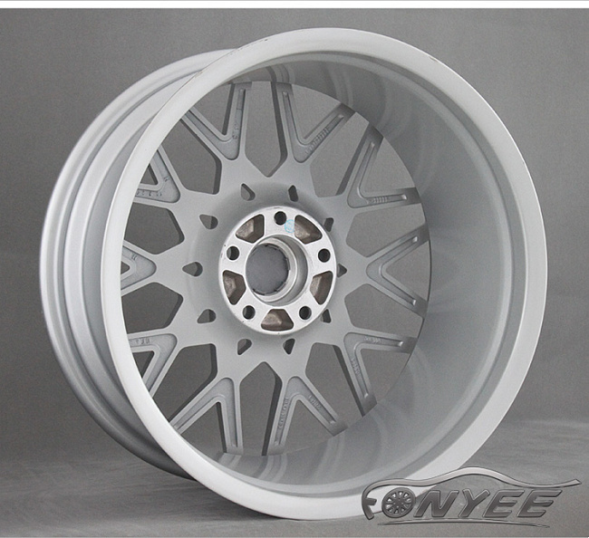 картинка Новые диски Rotiform blq R18 5х100 ET35 J8 серебро магазин  StreetTuning 