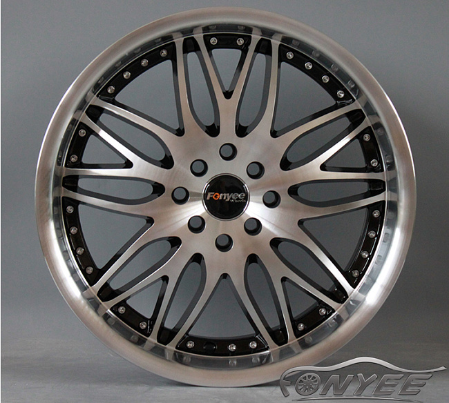 картинка Новые диски Fonyee sports 3 R17 J7,5 ET38 5x114,3/5x100 черный + серебро магазин  StreetTuning 