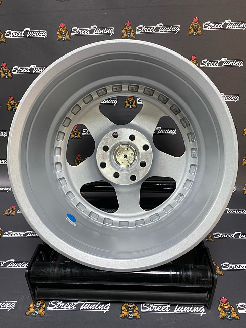 картинка Новые диски Rotiform R16 J8 ET25 4x100/114,3 серебро магазин  StreetTuning 