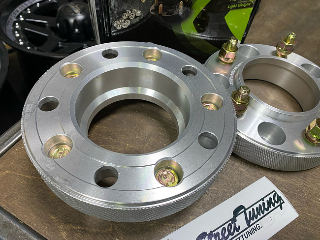 картинка Проставка Starleks 35 мм 5x139.7 цо 98.5 шпилечная M12x1,25 магазин  StreetTuning 