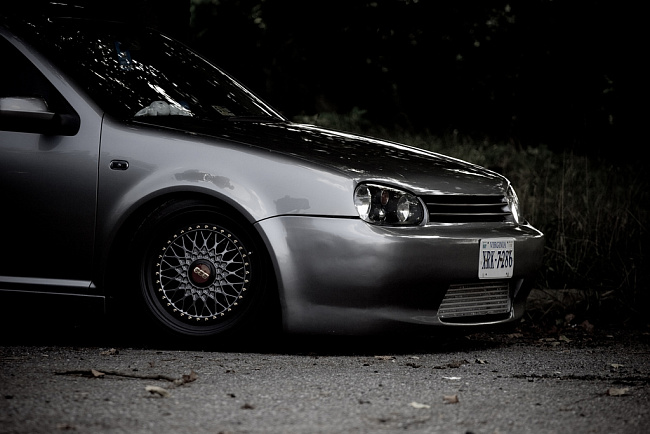 картинка Новые диски BBS RS R17 4X100/5X100 ET20 J10 черный мат + золотистые болтики магазин  StreetTuning 