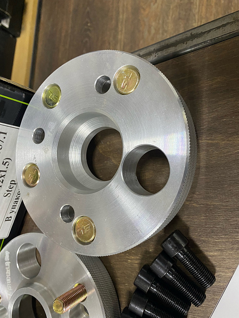 картинка Проставка переходная 25 мм с 4x98 цо 58.6 на 5x114.3 цо 57.1 магазин  StreetTuning 