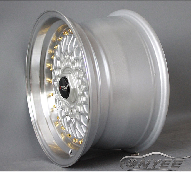 картинка Новые диски BBS RS R15 4X100/4X108 ET15 J8 серебро + золотистые болтики магазин  StreetTuning 