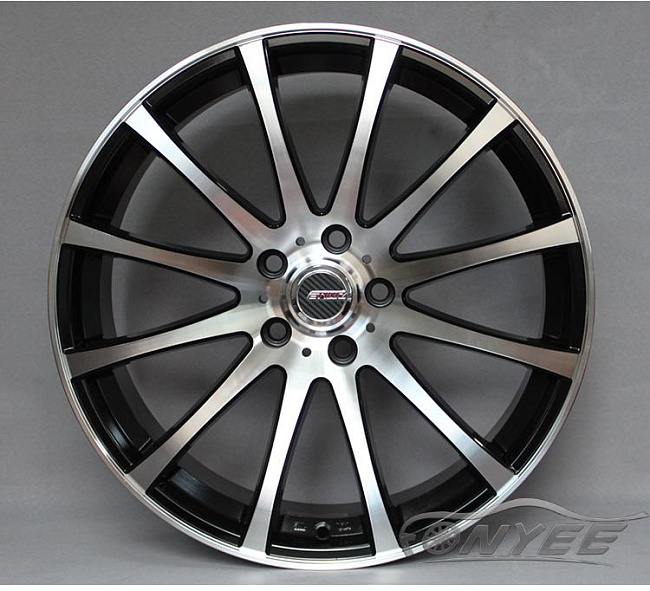 картинка Новые диски Styluz M575 R19 5х114,3 ET38 J9,5 черный мат + серебро магазин  StreetTuning 