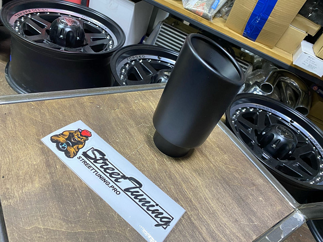 картинка Насадка на глушитель универсальная 63x89 мм, черный мат магазин  StreetTuning 