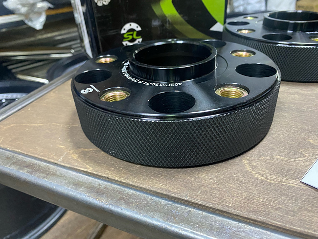 картинка Проставка Starleks 40 мм 5x130 футорочная 14x1.5 цо 71,6 магазин  StreetTuning 