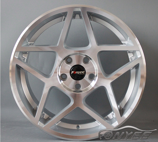 картинка Новые диски 3SDM 0.08 R16 4x100-4x114,3 ET20 J8 серебряные магазин  StreetTuning 