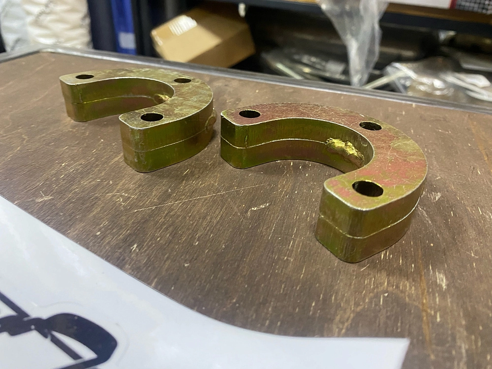 картинка Проставки 20 мм. под верхние шаровые "GTS" для ВАЗ Нива 2121-2131 от магазина  StreetTuning