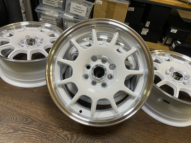 картинка Новые диски Sprint Hart R15 J6,5 ET35 4x100/4x114.3 , белые магазин  StreetTuning 