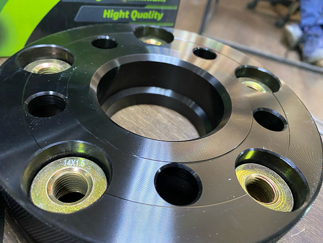 картинка Проставка переходная 25 мм 5x112-5x130,ЦО 66.6-71.6 FUT 14X1.5 магазин  StreetTuning 