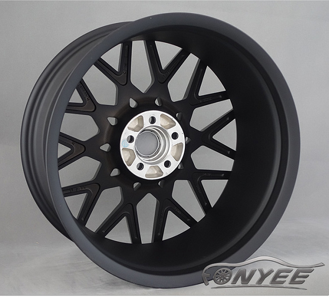 картинка Новые диски Rotiform blq R19 5х112 ET45 J8,5 черный мат магазин  StreetTuning 