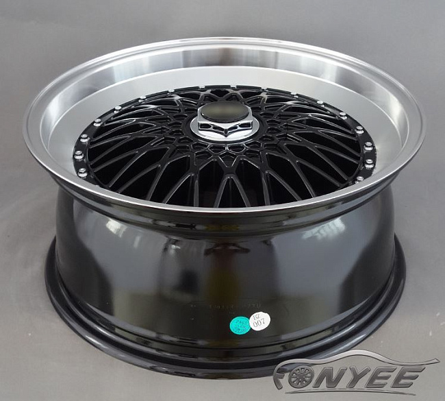 картинка Новые диски BBS RS R18 4X114,3/4X100 ET30 J8 черный глянец + полированная полка магазин  StreetTuning 