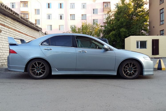 картинка Пружины подвески для Honda Accord 7 -30 передние магазин  StreetTuning 