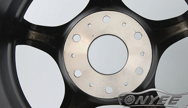 картинка Новые диски Monoblock A-TECH 6х139,7 ET25 J8 черные + серебро магазин  StreetTuning 