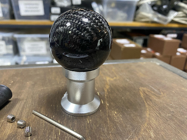 картинка Ручка КПП "Шарик", под карбон. магазин  StreetTuning 