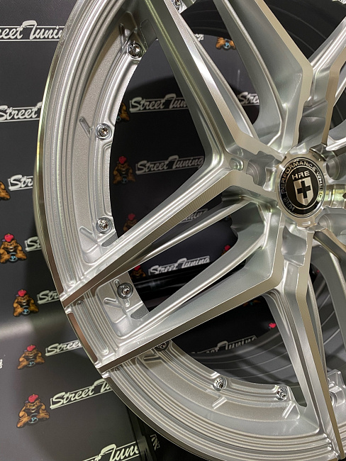 картинка Новые диски ADV510 M.V2 R18 J8 ET35 5X114.3 Silver магазин  StreetTuning 