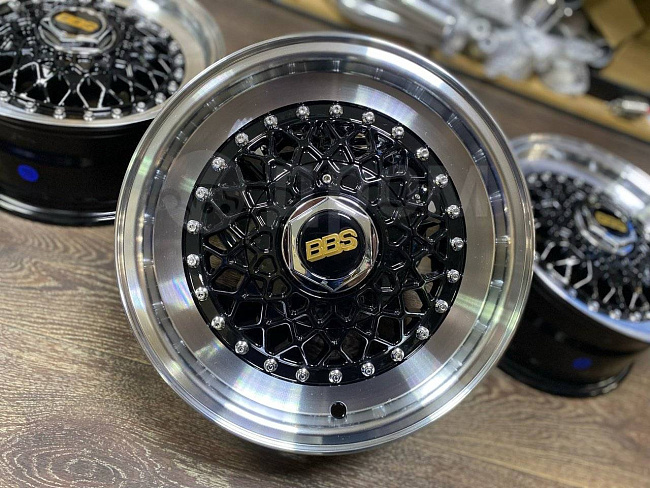 картинка Новые диски BBS RS R13 J6 ET25 4x100/4x114.3 , черные + полировка магазин  StreetTuning 