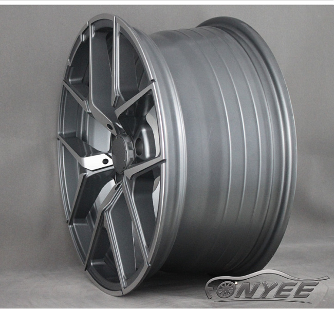 картинка Новые диски AMG SERIES 2017 R17 5х112 ET35 J8 серый + серебро магазин  StreetTuning 