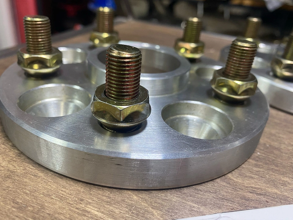 картинка Проставка Starleks 15 мм 5x100 12x1.25 цо 56,1 - РФ от магазина  StreetTuning