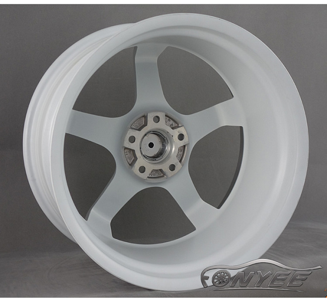 картинка Новые диски Advan GT R19 5x114,3 ET35 J8,5 белые магазин  StreetTuning 