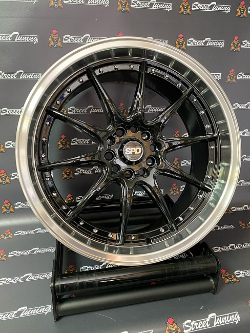 картинка Новые диски XXR R18 J8.5 ET35 5x114.3/5X112 Black+Silver магазин  StreetTuning 