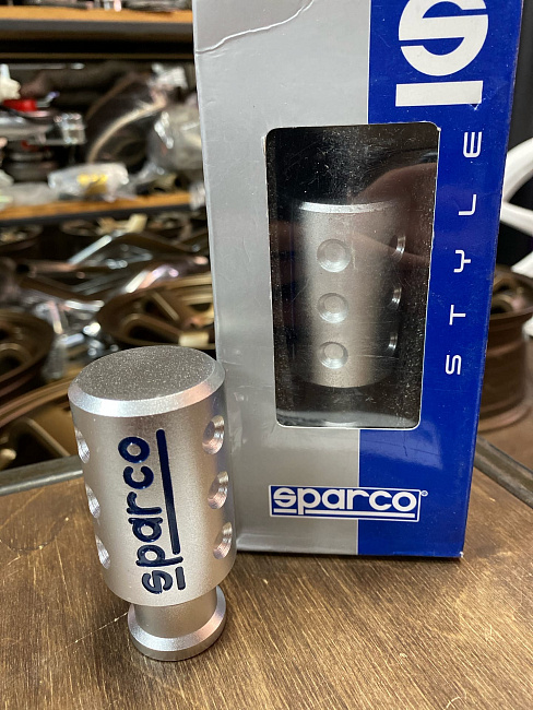 картинка Ручка КПП Sparco Style серебристая "Универсальная" магазин  StreetTuning 