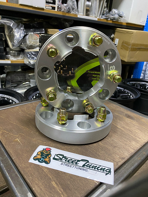 картинка Проставка Starleks 35 мм 5x150 цо 110.1 шпилечная M14x1,5 HUB магазин  StreetTuning 