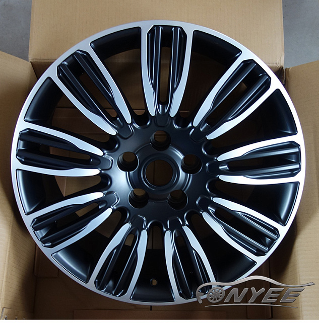 картинка Новые диски RANGE ROVER VELAR R20 5x120 ET45 J9 черный мат + серебро магазин  StreetTuning 