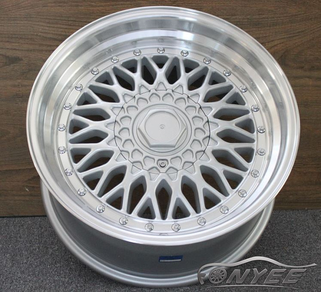картинка Новые диски BBS RS R18 5X120/5X114,3 ET30 J9,5 серебро + полированная полка магазин  StreetTuning 