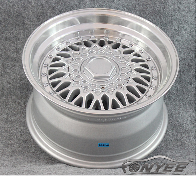 картинка Новые диски BBS RS R15 4X100/108 ET15 J8 серебро + полированная полка магазин  StreetTuning 