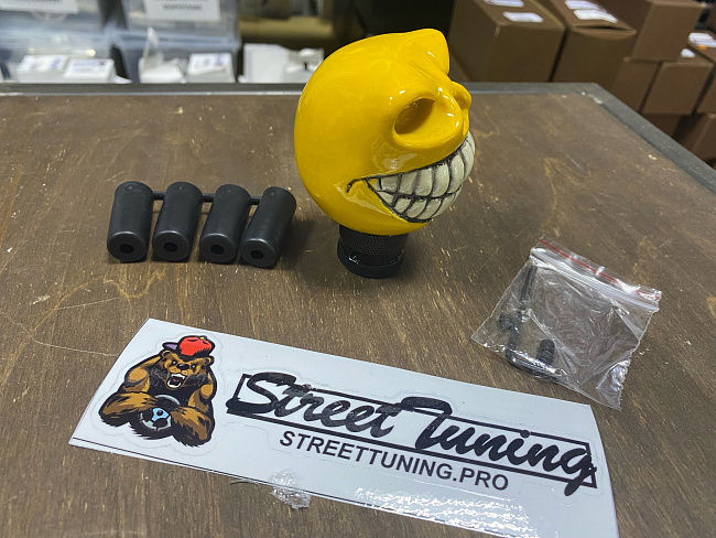 картинка Ручка КПП Ghost (призрак), цвет желтый. магазин  StreetTuning 