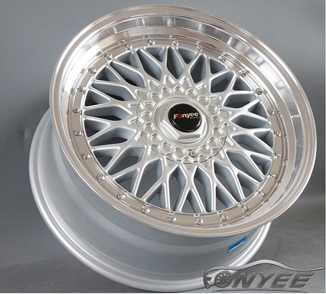 картинка Новые диски BBS RS R18 5X114,3/5X112 ET30 J9,5 серебро + полированная полка магазин  StreetTuning 
