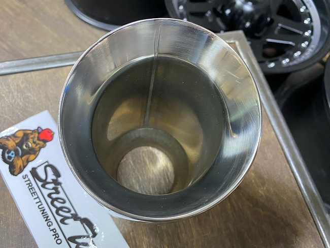 картинка Насадка на глушитель универсальная 60x102 мм, хром магазин  StreetTuning 