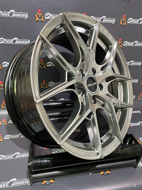 картинка Новые диски BBS R16 J7 ET40 5X100 HyperBlack магазин  StreetTuning 