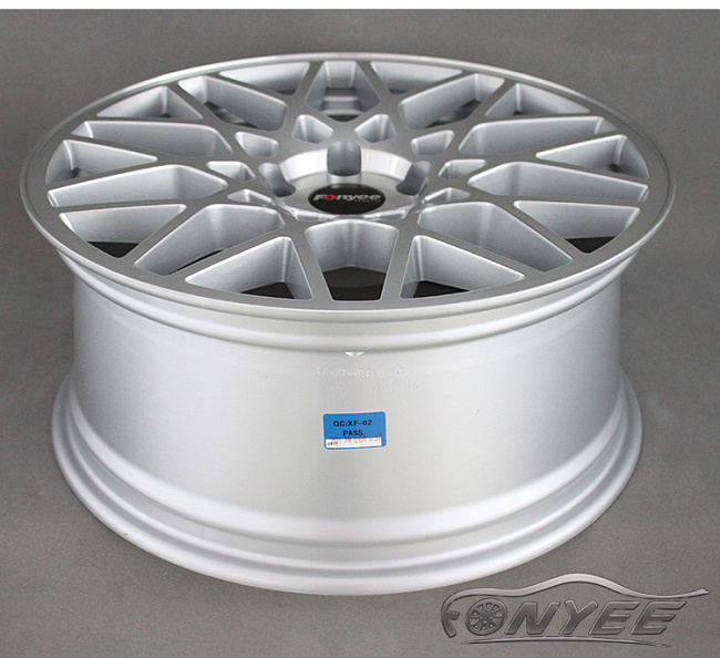 картинка Новые диски Rotiform blq R18 5х100 ET35 J8 серебро магазин  StreetTuning 