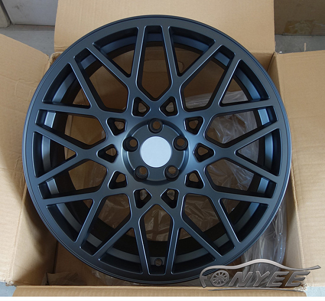 картинка Новые диски Rotiform blq R18 5х112 ET42 J8 черный мат магазин  StreetTuning 