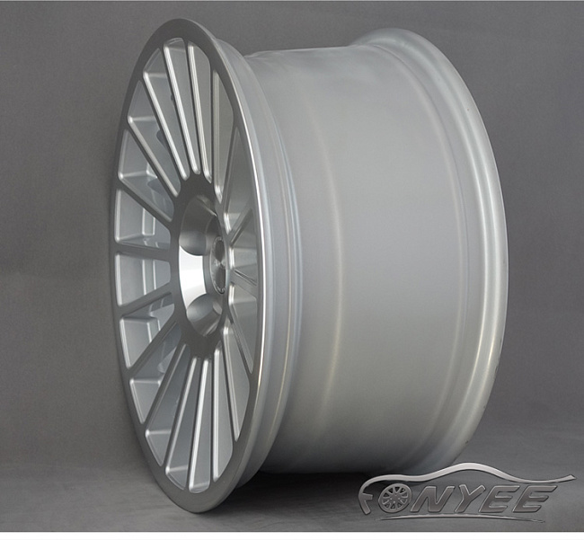 картинка Новые диски Rotiform IND R19 5x112 ET40 J8,5 серебро магазин  StreetTuning 