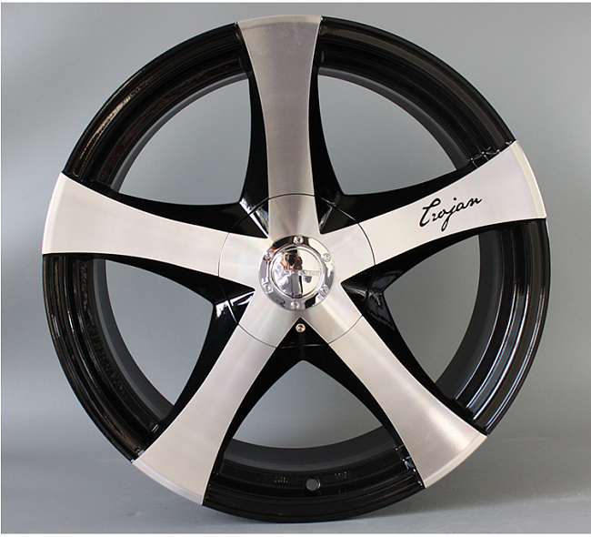 картинка Новые диски Sugarray Vogue 2 R17 5x112/5x120 ET35 J8 черный + серебро магазин  StreetTuning 