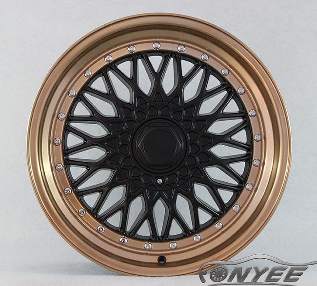 картинка Новые диски BBS RS R18 5X120/5X114,3 ET30 J8 черный мат + серебристые болтики магазин  StreetTuning 