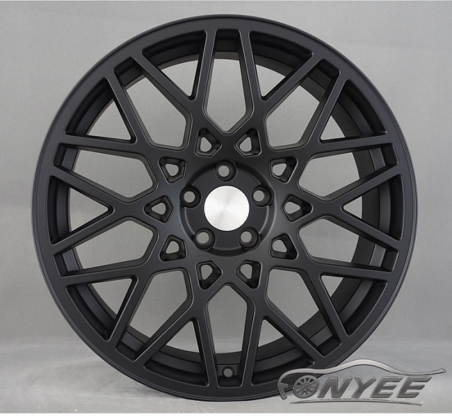 картинка Новые диски Rotiform blq R19 5х112 ET45 J8,5 черный мат магазин  StreetTuning 