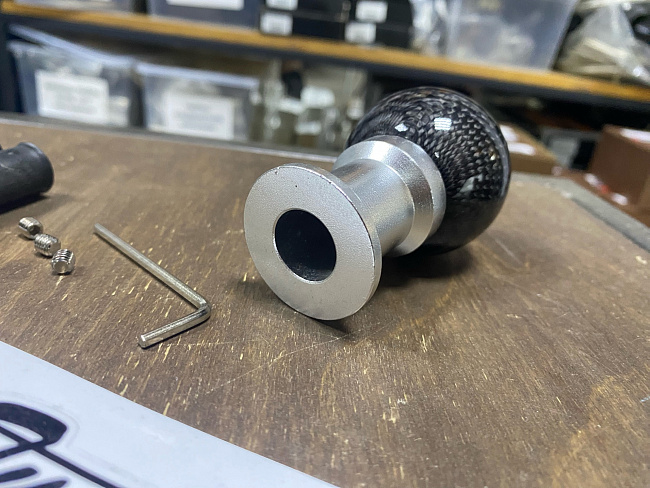 картинка Ручка КПП "Шарик", под карбон. магазин  StreetTuning 