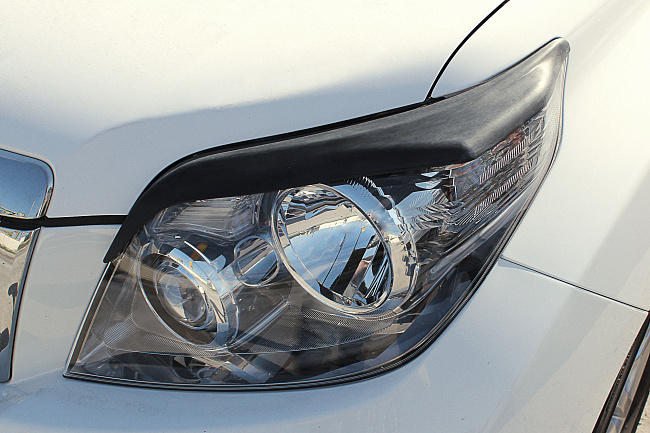 картинка Toyota LC Prado 150 2009—2013 Накладки на фары (реснички) компл.-2 шт. магазин  StreetTuning 