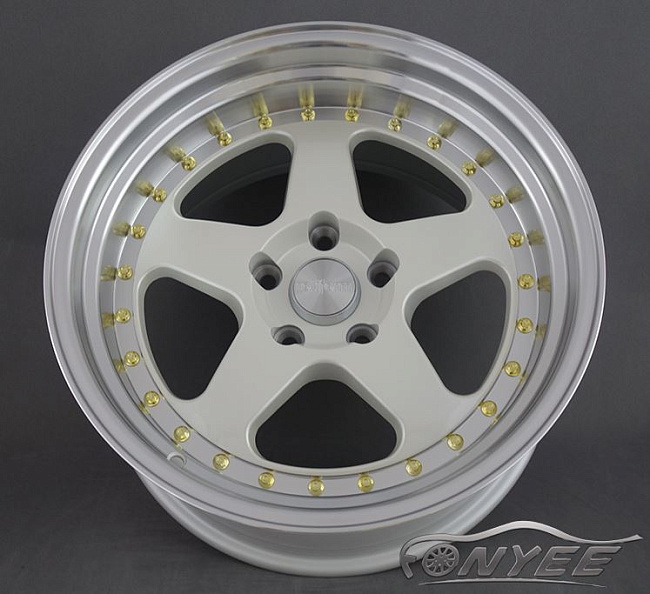 картинка Новые диски Rotiform R17 5x112 ET15 J9 перламутровый + полированная полка магазин  StreetTuning 