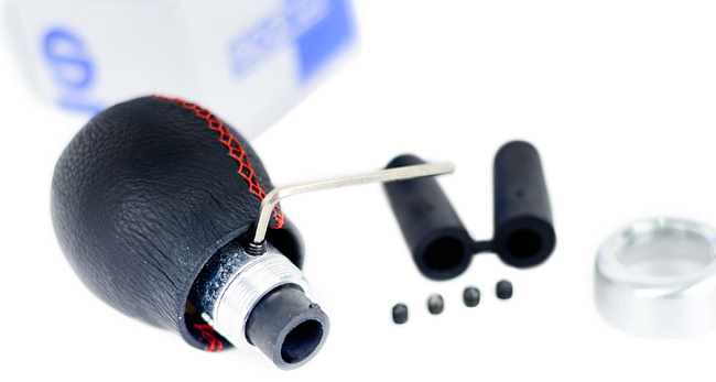 картинка Ручка КПП Sparco Style RCH-0690, кожаная магазин  StreetTuning 