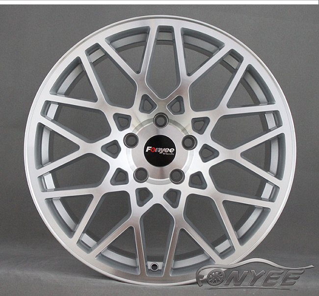 картинка Новые диски Rotiform blq R18 5х100 ET35 J8 серебро магазин  StreetTuning 