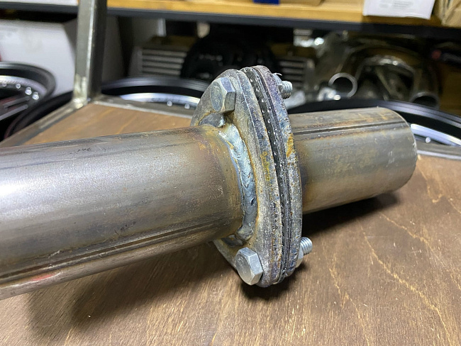 картинка Ремонтный комплект GTS с треугольными фланцами 51х51 мм, универсальный магазин  StreetTuning 