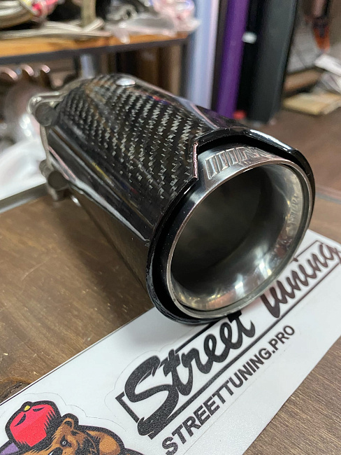 картинка Насадка на глушитель BMW M-power карбон 63x79 магазин  StreetTuning 