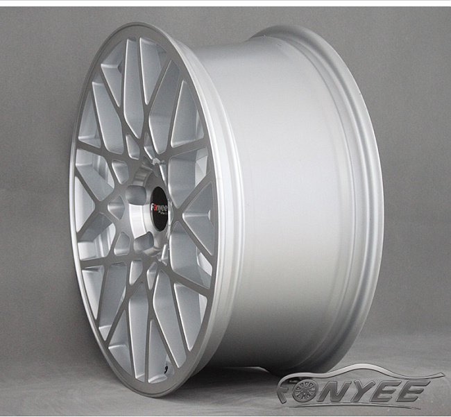 картинка Новые диски Rotiform blq R18 5х100 ET35 J8 серебро магазин  StreetTuning 